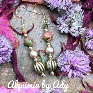 Vintage style green gemstones unakite gold earrings